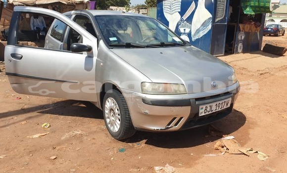 اشتري مستعمل Fiat Punto Beige سيارة في Bakau في Kanifing
