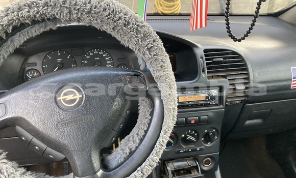 Dieundeu Occasion Opel Zafira Silver Auto in Brikama in Brikama Dieundeu Occasion Opel Zafira Silver Auto in Brikama in Brikama