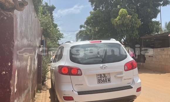 Buy Used Hyundai Santa Fe White Car in Sukuta in Brikama Buy Used Hyundai Santa Fe White Car in Sukuta in Brikama