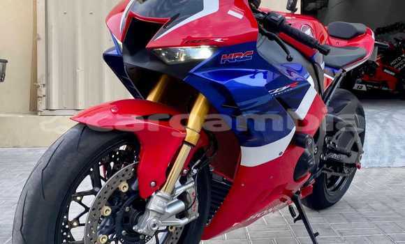 اشتري مستعمل Honda CBR 1000 RR Red دراجة نارية في Banjul في Banjul