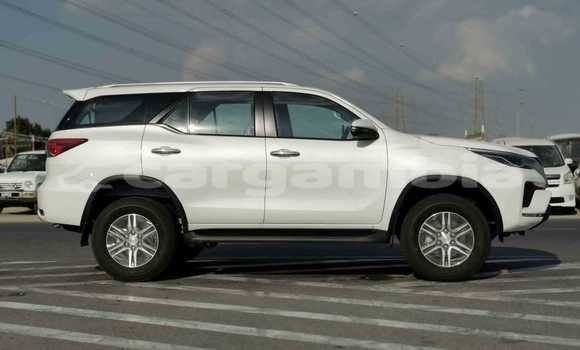 Buy New Toyota Fortuner White Car in Bakau in Kanifing Buy New Toyota Fortuner White Car in Bakau in Kanifing