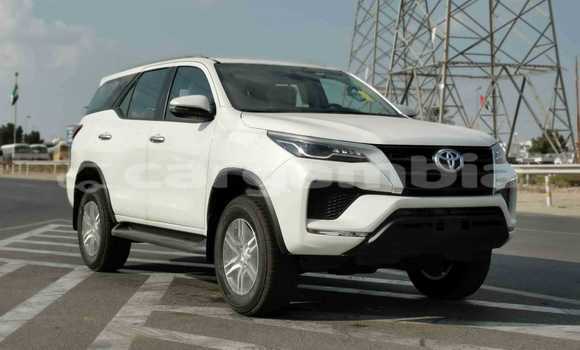 Buy New Toyota Fortuner White Car in Bakau in Kanifing Buy New Toyota Fortuner White Car in Bakau in Kanifing