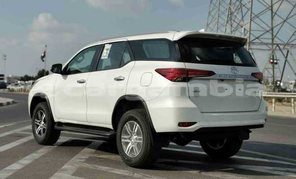 Buy New Toyota Fortuner White Car in Bakau in Kanifing Buy New Toyota Fortuner White Car in Bakau in Kanifing