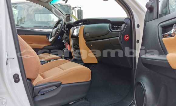Buy New Toyota Fortuner White Car in Bakau in Kanifing Buy New Toyota Fortuner White Car in Bakau in Kanifing