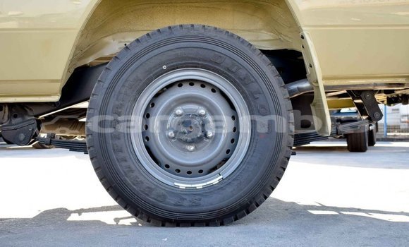 اشتري جديد Toyota Land Cruiser Beige سيارة في Bakau في Kanifing اشتري جديد Toyota Land Cruiser Beige سيارة في Bakau في Kanifing