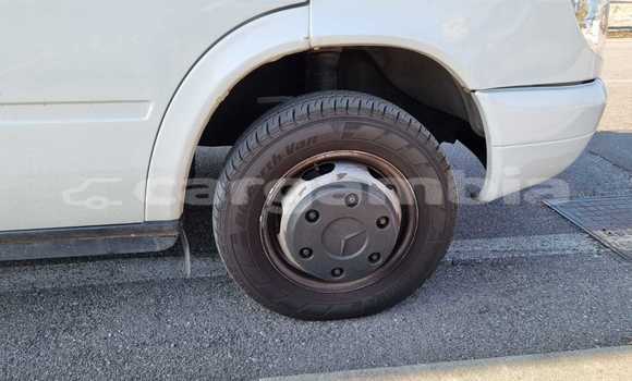 Buy Used Mercedes Viano White Car in Serekunda in Kanifing Buy Used Mercedes Viano White Car in Serekunda in Kanifing