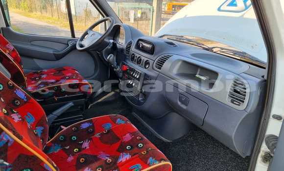Buy Used Mercedes Viano White Car in Serekunda in Kanifing Buy Used Mercedes Viano White Car in Serekunda in Kanifing