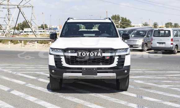 Buy New Toyota Land Cruiser White Car in Bakau in Kanifing Buy New Toyota Land Cruiser White Car in Bakau in Kanifing