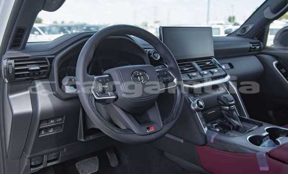 Buy New Toyota Land Cruiser White Car in Bakau in Kanifing Buy New Toyota Land Cruiser White Car in Bakau in Kanifing