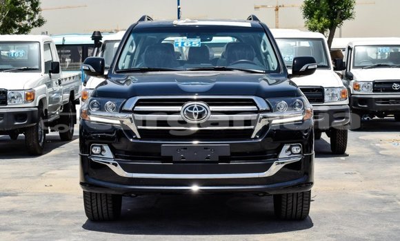 اشتري جديد Toyota Land Cruiser Black سيارة في Bakau في Kanifing اشتري جديد Toyota Land Cruiser Black سيارة في Bakau في Kanifing
