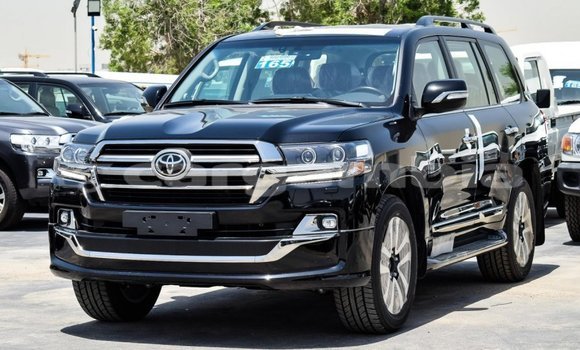 اشتري جديد Toyota Land Cruiser Black سيارة في Bakau في Kanifing اشتري جديد Toyota Land Cruiser Black سيارة في Bakau في Kanifing