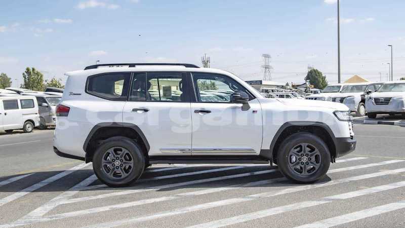 Big with watermark toyota land cruiser kanifing bakau 386