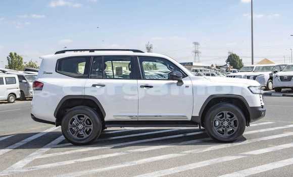 Buy New Toyota Land Cruiser White Car in Bakau in Kanifing Buy New Toyota Land Cruiser White Car in Bakau in Kanifing