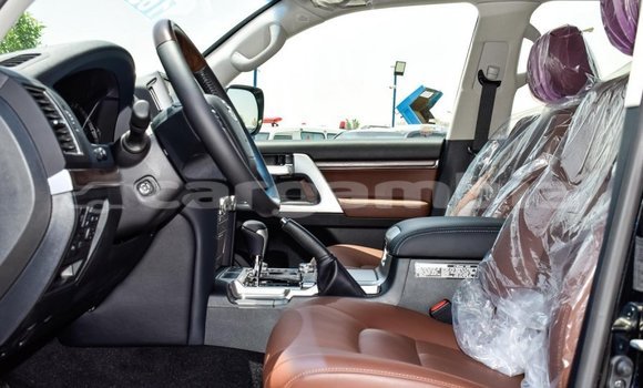 اشتري جديد Toyota Land Cruiser Black سيارة في Bakau في Kanifing اشتري جديد Toyota Land Cruiser Black سيارة في Bakau في Kanifing