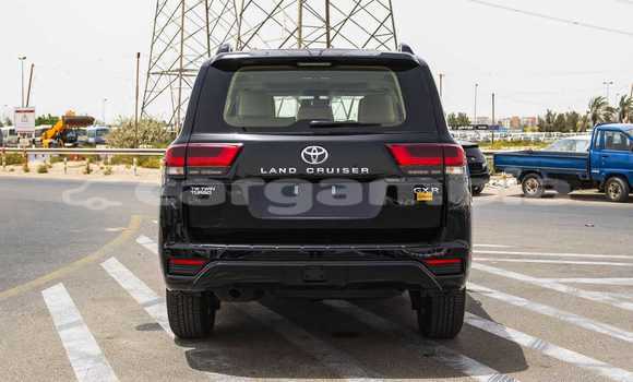 Buy New Toyota Land Cruiser Black Car in Bakau in Kanifing Buy New Toyota Land Cruiser Black Car in Bakau in Kanifing