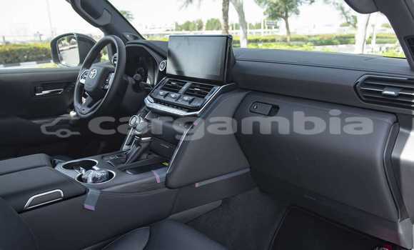 Buy New Toyota Land Cruiser Black Car in Bakau in Kanifing Buy New Toyota Land Cruiser Black Car in Bakau in Kanifing