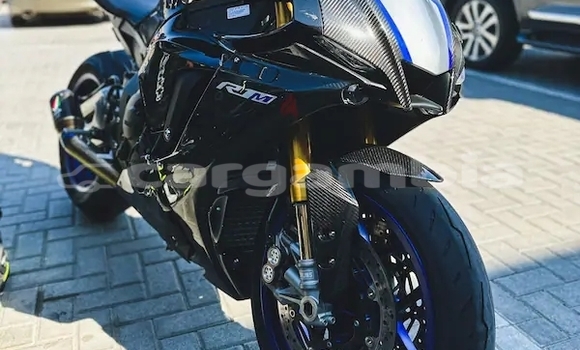 اشتري مستعمل Yamaha R1 Black دراجة نارية في Banjul في Banjul