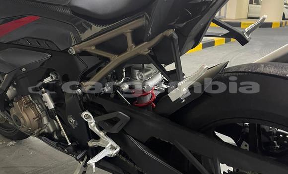 Buy Used BMW S 1000 Other Bike in Banjul in Banjul Buy Used BMW S 1000 Other Bike in Banjul in Banjul