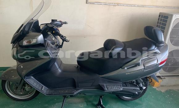 اشتري مستعمل Suzuki Boulevard Black دراجة نارية في Banjul في Banjul