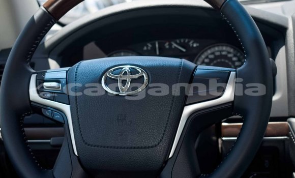 اشتري جديد Toyota Land Cruiser White سيارة في Bakau في Kanifing اشتري جديد Toyota Land Cruiser White سيارة في Bakau في Kanifing