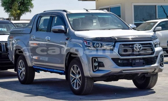 اشتري جديد Toyota Hilux Silver سيارة في Bakau في Kanifing اشتري جديد Toyota Hilux Silver سيارة في Bakau في Kanifing
