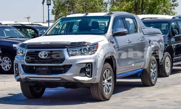 اشتري جديد Toyota Hilux Silver سيارة في Bakau في Kanifing اشتري جديد Toyota Hilux Silver سيارة في Bakau في Kanifing