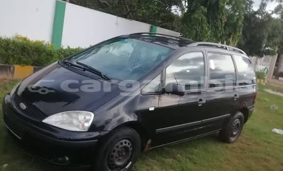 اشتري مستعمل Ford E–Series Van Black سيارة في Banjul في Banjul