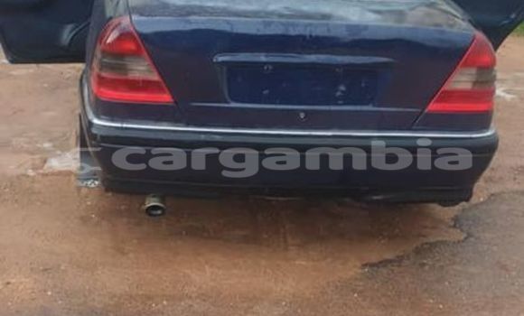 اشتري مستعمل Mercedes-Benz 190 SL Black سيارة في Banjul في Banjul