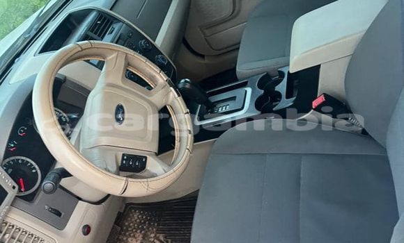 Acheter Occasion Voiture Ford Escape Blanc à Banjul, Banjul Acheter Occasion Voiture Ford Escape Blanc à Banjul, Banjul