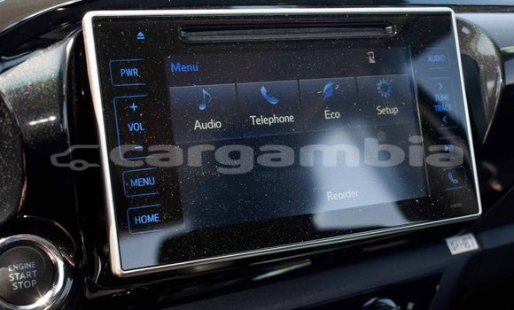 اشتري جديد Toyota Hilux Silver سيارة في Bakau في Kanifing اشتري جديد Toyota Hilux Silver سيارة في Bakau في Kanifing