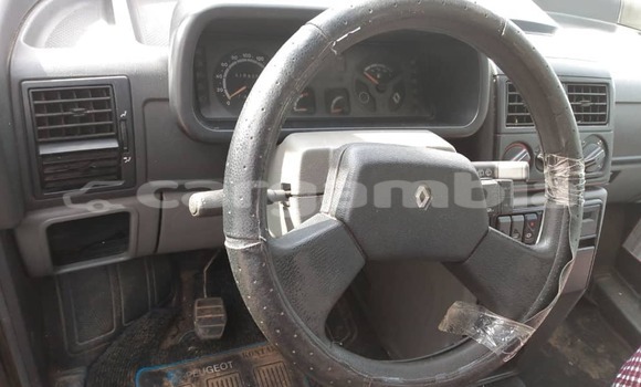 Dieundeu Occasion Renault Sandero RS Red Auto in Banjul in Banjul Dieundeu Occasion Renault Sandero RS Red Auto in Banjul in Banjul