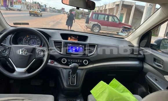 Dieundeu Occasion Honda CR-V Red Auto in Banjul in Banjul Dieundeu Occasion Honda CR-V Red Auto in Banjul in Banjul