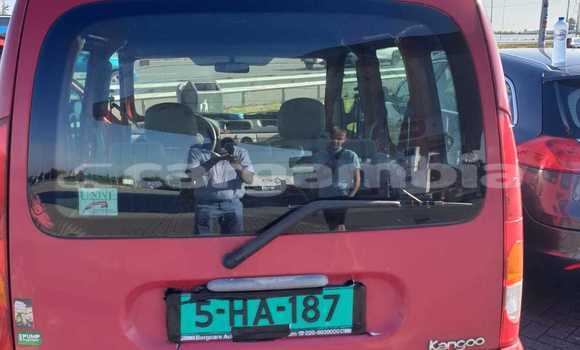 Dieundeu Occasion Renault Kangoo Red Auto in Banjul in Banjul Dieundeu Occasion Renault Kangoo Red Auto in Banjul in Banjul