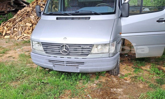 Buy Import Mercedes-Benz X-klasse Concept White Car in Serekunda in Kanifing Buy Import Mercedes-Benz X-klasse Concept White Car in Serekunda in Kanifing