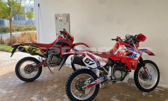 Buy Used Honda XR Red Bike in Banjul in Banjul Buy Used Honda XR Red Bike in Banjul in Banjul