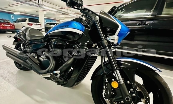 اشتري مستعمل Suzuki Boulevard Blue دراجة نارية في Banjul في Banjul
