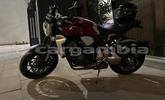 Buy Used Honda CB Red Bike in Banjul in Banjul Buy Used Honda CB Red Bike in Banjul in Banjul