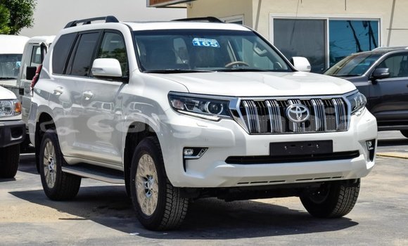 اشتري جديد Toyota Land Cruiser Prado White سيارة في Bakau في Kanifing اشتري جديد Toyota Land Cruiser Prado White سيارة في Bakau في Kanifing