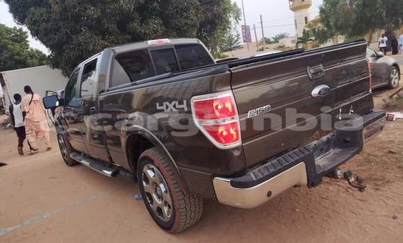 Buy Used Toyota Hilux Black Car in Brufut in Brikama Buy Used Toyota Hilux Black Car in Brufut in Brikama