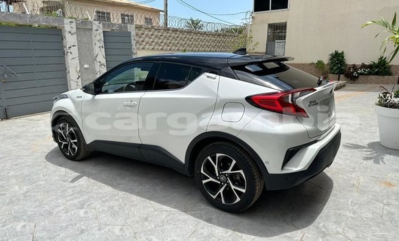 Buy Used Toyota Harrier White Car in Brufut in Brikama Buy Used Toyota Harrier White Car in Brufut in Brikama