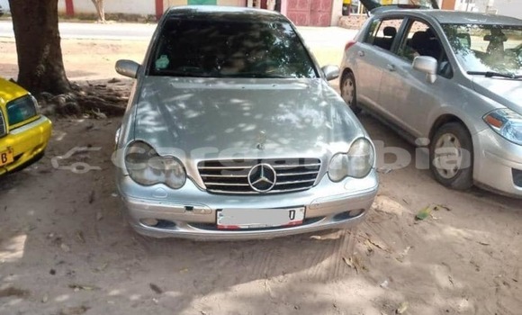 اشتري مستعمل Mercedes‒Benz CL–Class Red سيارة في Essau في Kerewan