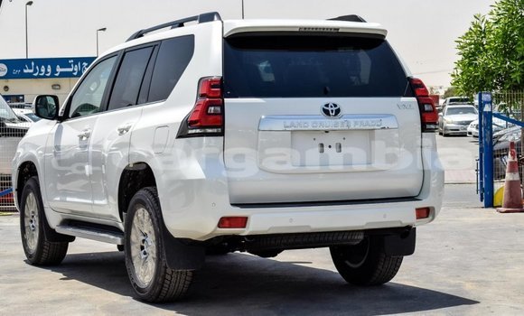 اشتري جديد Toyota Land Cruiser Prado White سيارة في Bakau في Kanifing اشتري جديد Toyota Land Cruiser Prado White سيارة في Bakau في Kanifing