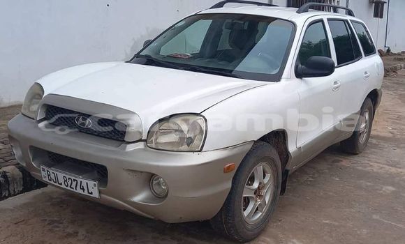 اشتري مستعمل Hyundai Santa Fe White سيارة في Essau في Kerewan