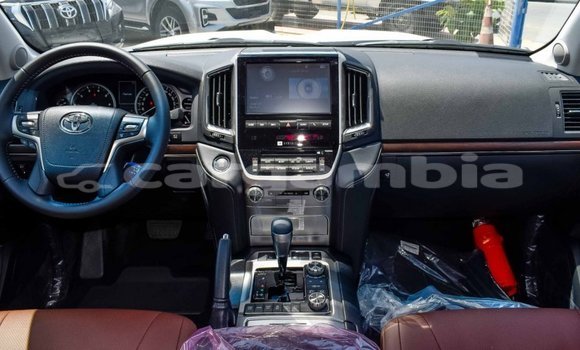 اشتري جديد Toyota Land Cruiser Black سيارة في Bakau في Kanifing اشتري جديد Toyota Land Cruiser Black سيارة في Bakau في Kanifing