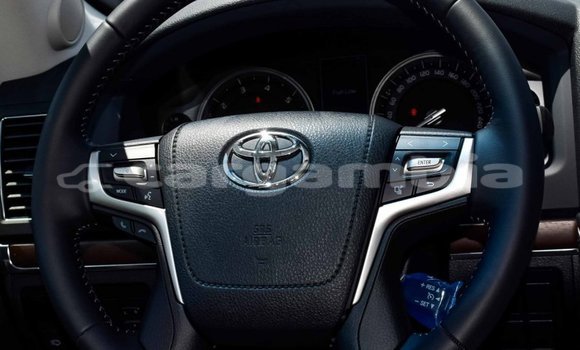 اشتري جديد Toyota Land Cruiser Black سيارة في Bakau في Kanifing اشتري جديد Toyota Land Cruiser Black سيارة في Bakau في Kanifing