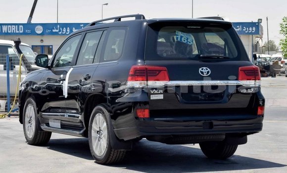 اشتري جديد Toyota Land Cruiser Black سيارة في Bakau في Kanifing اشتري جديد Toyota Land Cruiser Black سيارة في Bakau في Kanifing