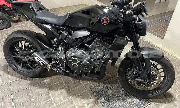 اشتري مستعمل Honda CB Black دراجة نارية في Banjul في Banjul اشتري مستعمل Honda CB Black دراجة نارية في Banjul في Banjul
