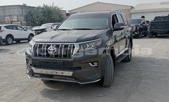 Acheter Import Voiture Toyota Prado Noir à Brufut, Brikama Acheter Import Voiture Toyota Prado Noir à Brufut, Brikama