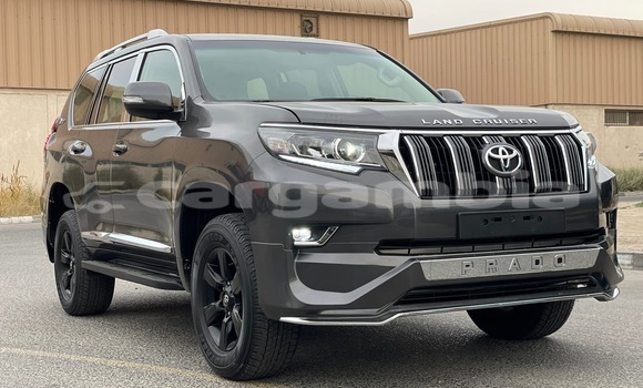 Acheter Import Voiture Toyota Prado Noir à Brufut, Brikama Acheter Import Voiture Toyota Prado Noir à Brufut, Brikama