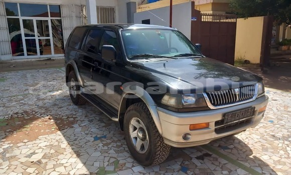 اشتري مستعمل Mitsubishi Pajero White سيارة في Janjanbureh في Janjanbureh